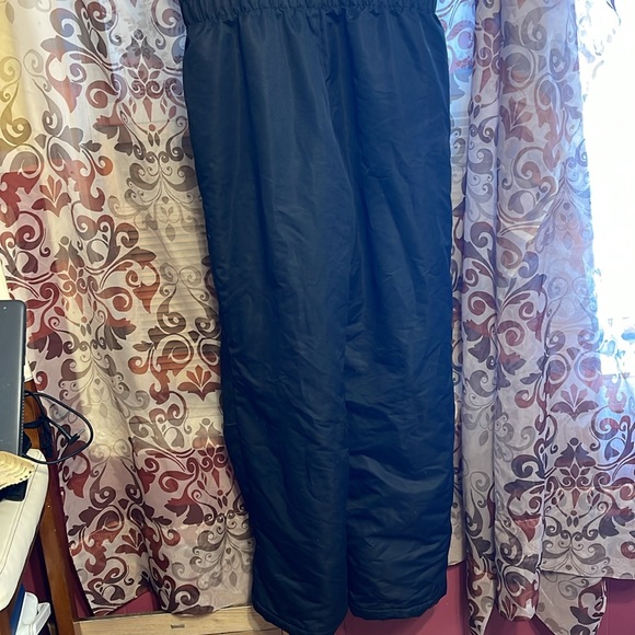 Men’s Swiss Tech Black w/ Neon Green Snow Pants - Picture 5 of 6